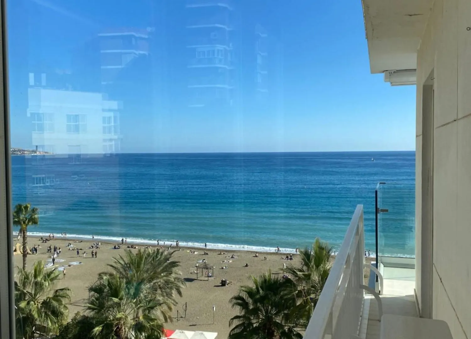 Apartamento Playa Malagueta Vistas Frontal Al Mar Con 2 Dormitorios Málaga