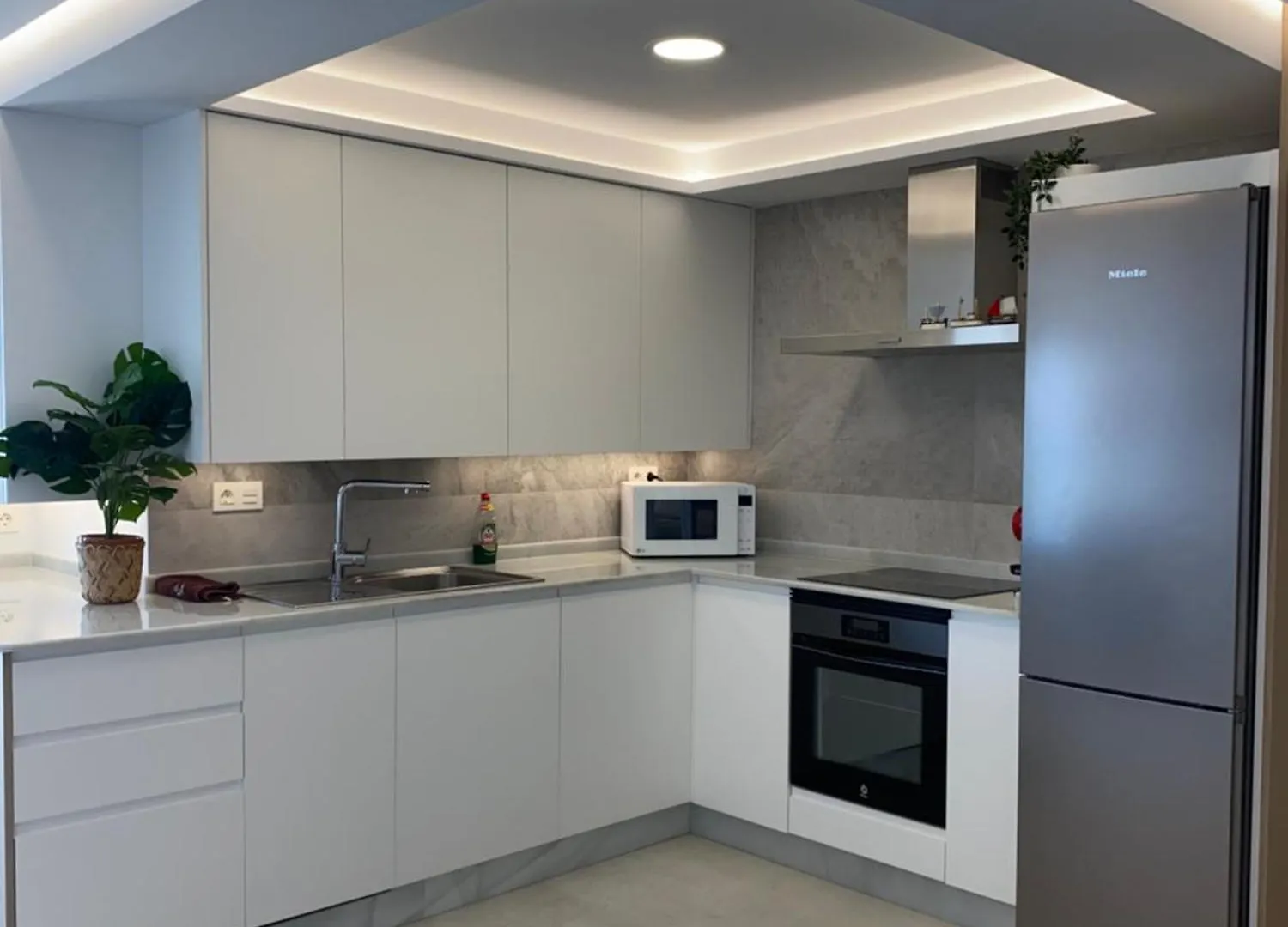 Apartamento Playa Malagueta Vistas Frontal Al Mar Con 2 Dormitorios Málaga España