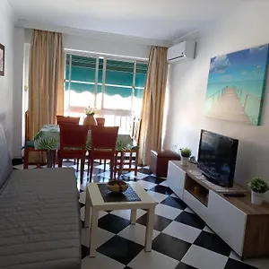https://malaga-apartamento-turisticos-playa.1costadelsol.com